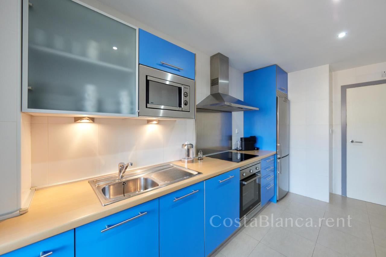 Luxurious, Newly-Renovated Large 2-Bedroom Condo By The Beach Benidorm Ngoại thất bức ảnh